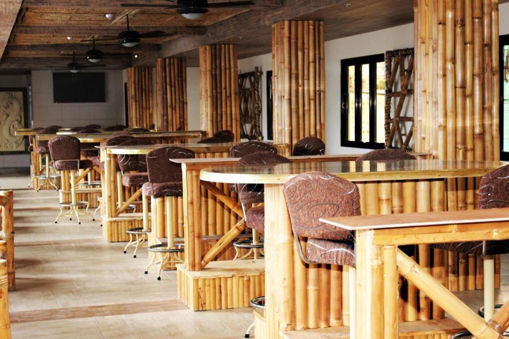 Score Birds Hotel Анхелес Экстерьер фото