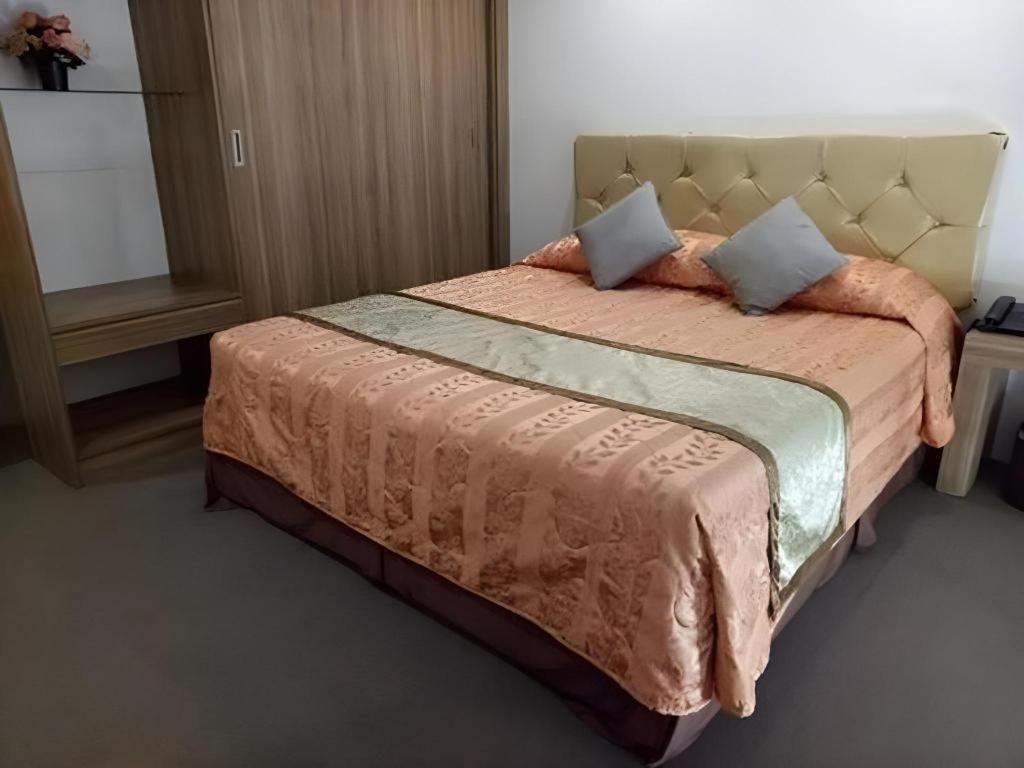 Score Birds Hotel Анхелес Экстерьер фото