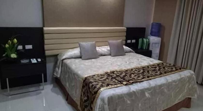 Score Birds Hotel Анхелес Экстерьер фото