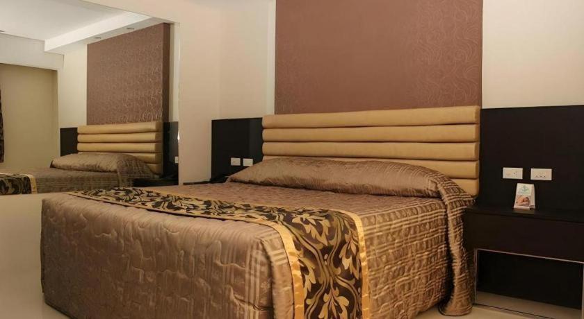 Score Birds Hotel Анхелес Экстерьер фото